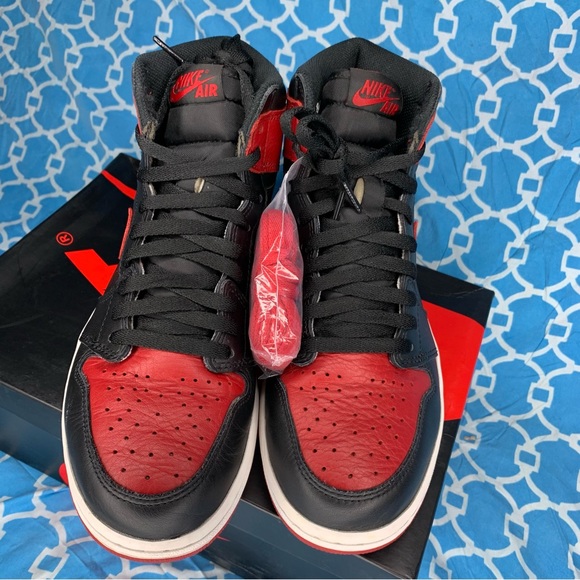 Nike Men’s size 9 Air Jordan 1 high Banned Retro OG bred black red 2016 rare vtg - Picture 2 of 12